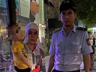 Пропавшего двухлетнего ребенка за 20 минут вернули домой полицейские Шымкента