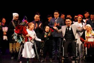 Фонд «Қазақстан халқына» оказал поддержку инклюзивному театру «Қанаттылар»