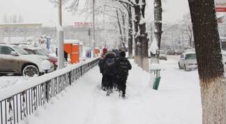 Более 70 человек пострадали из-за непогоды в Алматы