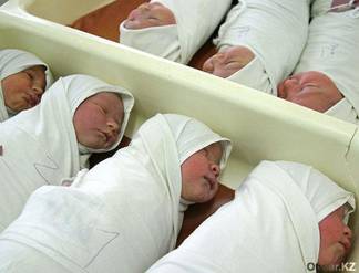 В Шымкенте в день выборов родились 53 ребенка