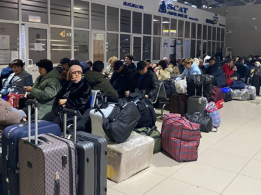 Более 700 человек застряли в аэропорту Шымкента