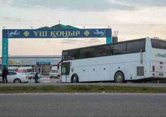 Перевозчики обратились к мажилисменам с просьбой навести порядок на казахстанских автодорогах