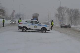 Еще один рукотворный транспортный коллапс на Кунаева — Рыскулова «радует» шымкентских водителей