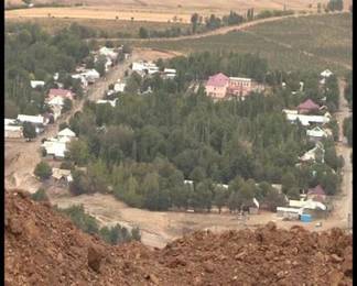Два года возле аула Сарытур Тюлькубасского района гремят взрывы