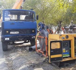 В Шымкенте идет обновление водопроводных труб по улице Жибек жолы