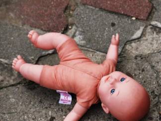 В Аксукенте на улице найден младенец