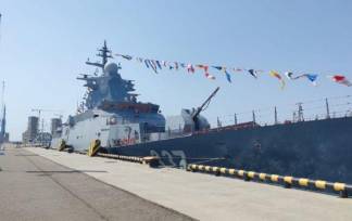 Казахстанские моряки посетили международную выставку вооружения