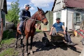 Дачи Петропавловска патрулирует конная полиция