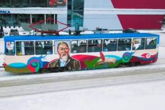 Литературный трамвай «Наш Абай» стал культовым в Усть-Каменогорске