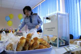 В департаменте полиции Западно-Казахстанской области по пятницам работает «магазин честности»