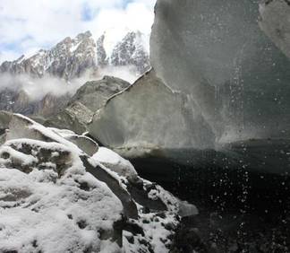 Таяние ледников Алтая беспокоит экологов
