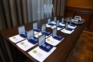Награды получили учителя в Шымкенте