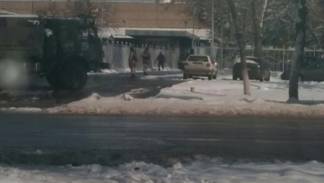 Видео: оцепленный пивзавод Тохтара Тулешова в Шымкенте
