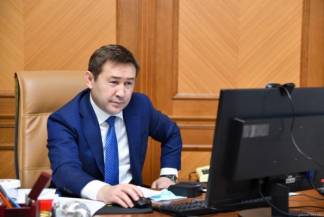 Аким Шымкента Мурат Айтенов провел онлайн-совещание по вопросам противодействия коррупции с участием своих заместителей и руководителей управлений