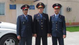 В Южно-Казахстанской области полицейские спасли из огня двух человек
