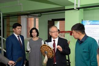 Посол Японии в Казахстане принял участие в церемонии закрытия проекта «Корни травы»