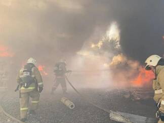 Пожар произошел во дворе дома в Шымкенте