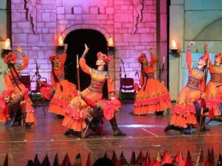 Прославленный ансамбль народного танца «Қазына», жемчужина танцевального искусства Казахстана, вновь на сцене!