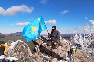 Прикованная к инвалидной коляске казахстанка совершила восхождение в гору