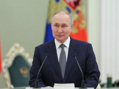 Путин наградил директора русдрамтеатра Шымкента, ректора ЕНУ и еще группу казахстанцев