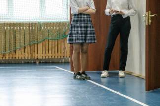 Руководитель управления образования поставила точку в вопросе о запрете спортивной обуви в школах Шымкента