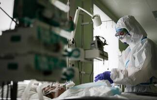 Средняя зарплата врача в Казахстане увеличится вдвое