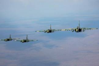 Тест-драйв самолетов Су-25 и Су-30СМ провели в Казахстане