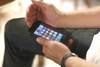 В Акмолинской области у абитуриентов изъяли 252 смартфона