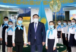 В Кокшетау отличившихся школьников приняли в ряды «Жас улан»