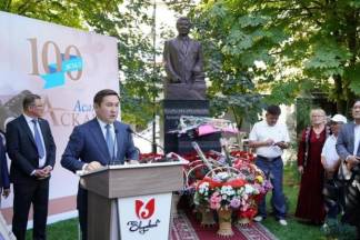 В Шымкенте почтили память выдающегося государственного деятеля Асанбая Аскарова