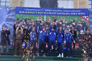 В Шымкенте торжественно встретили игроков футбольного клуба «Ордабасы»