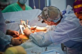 В Шымкенте врачи провели сложную операцию новорожденному