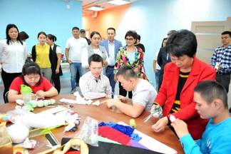 В Атырау открылся обучающий центр для инвалидов