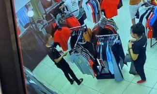 Полицейские Туркестанской области задержали подозреваемого в краже из магазина одежды