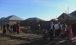Жителей одного из микрорайонов Шымкента выселяют с купленных участков