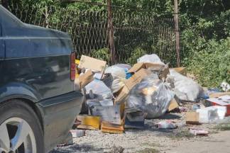 Аким Сайрамского района У. Садибеков раскритиковал работу организаций, занимающихся уборкой и вывозом мусора