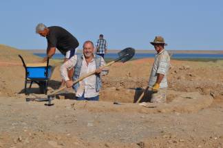 Археологическая экспедиция обнаружила множество артефактов на восточном берегу озера Кызылколь в Сузакском районе